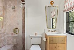 Bathroom 3.1