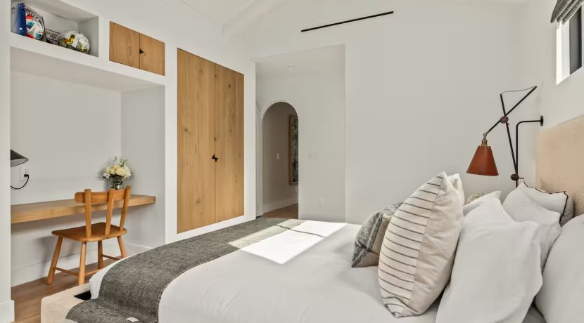 Bedroom 2.2